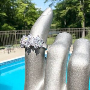 Elegant Silver Tone Cluster Lab Created Diamonds Stones Dinner Cocktail Ring